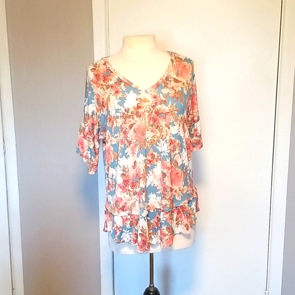 Floral blouse size m